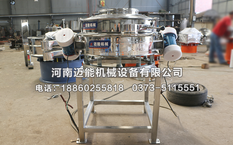 好的直排式振動篩在制砂行業(yè)要在哪幾個方面來進行選擇？